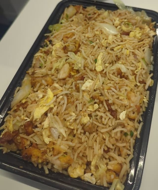 Chicken Schezwan Fried Rice.